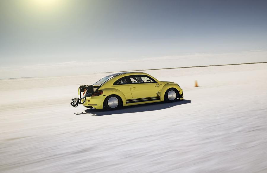  Volkswagen Beetle LSR 2016 года  (фото 2 из 8)